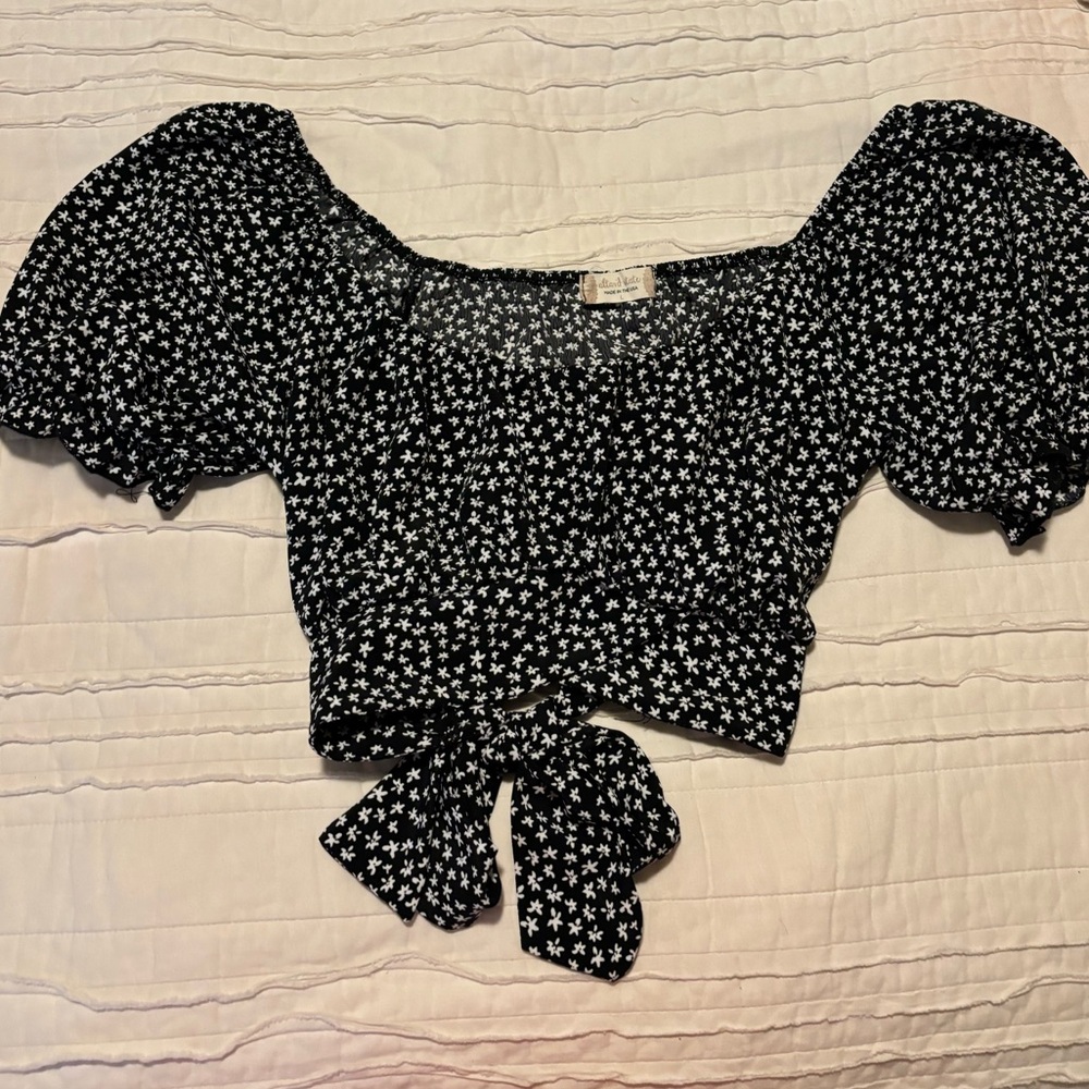 Altar’d State cropped floral top